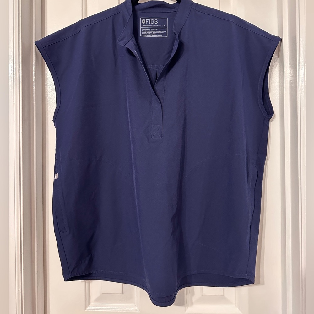 Figs Scrub Top